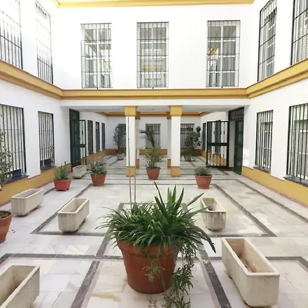 Cristo De Burgos - Kainga Homes * 세비야